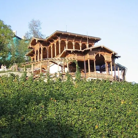 Chez Jitka Et Gautier - A Great Alternative To A Homestay Prague